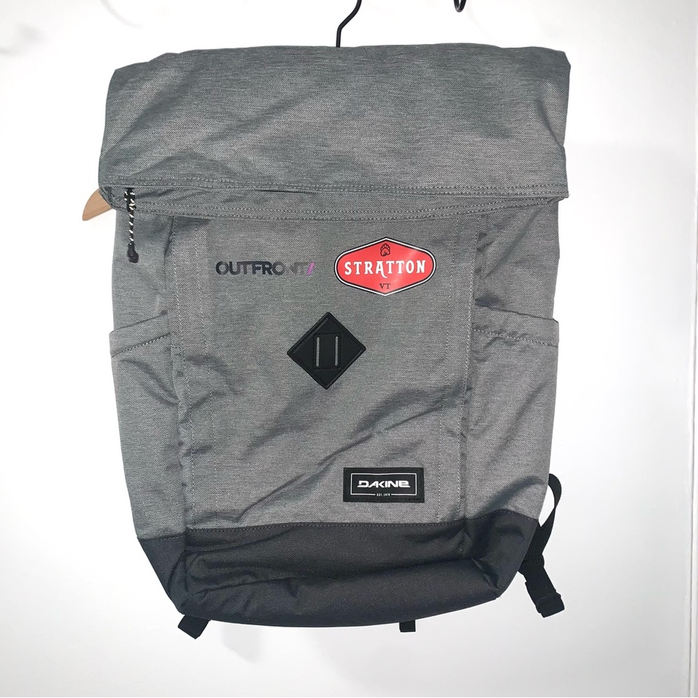 NWT Dakine Infinity Stratton pack 21L Gray and Black Men's laptop Backpack